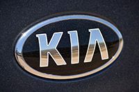 Стартерная аккумуляторная батарея; Стартерная аккумуляторная батарея KIA 01579A101K